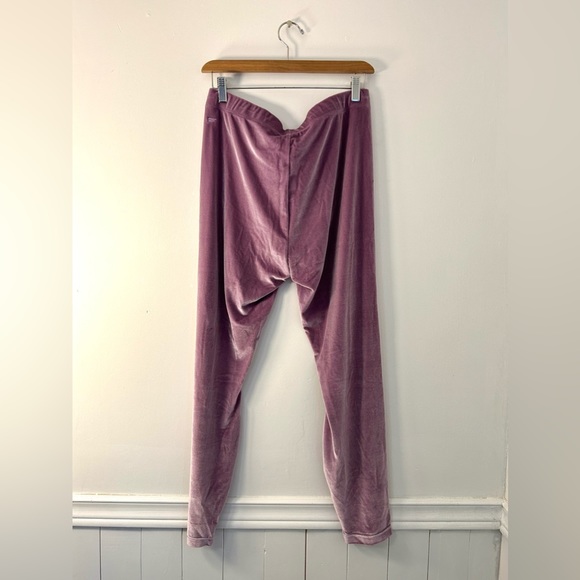 Fabletics Purple Velour Leggings XL NWT - Picture 2 of 3